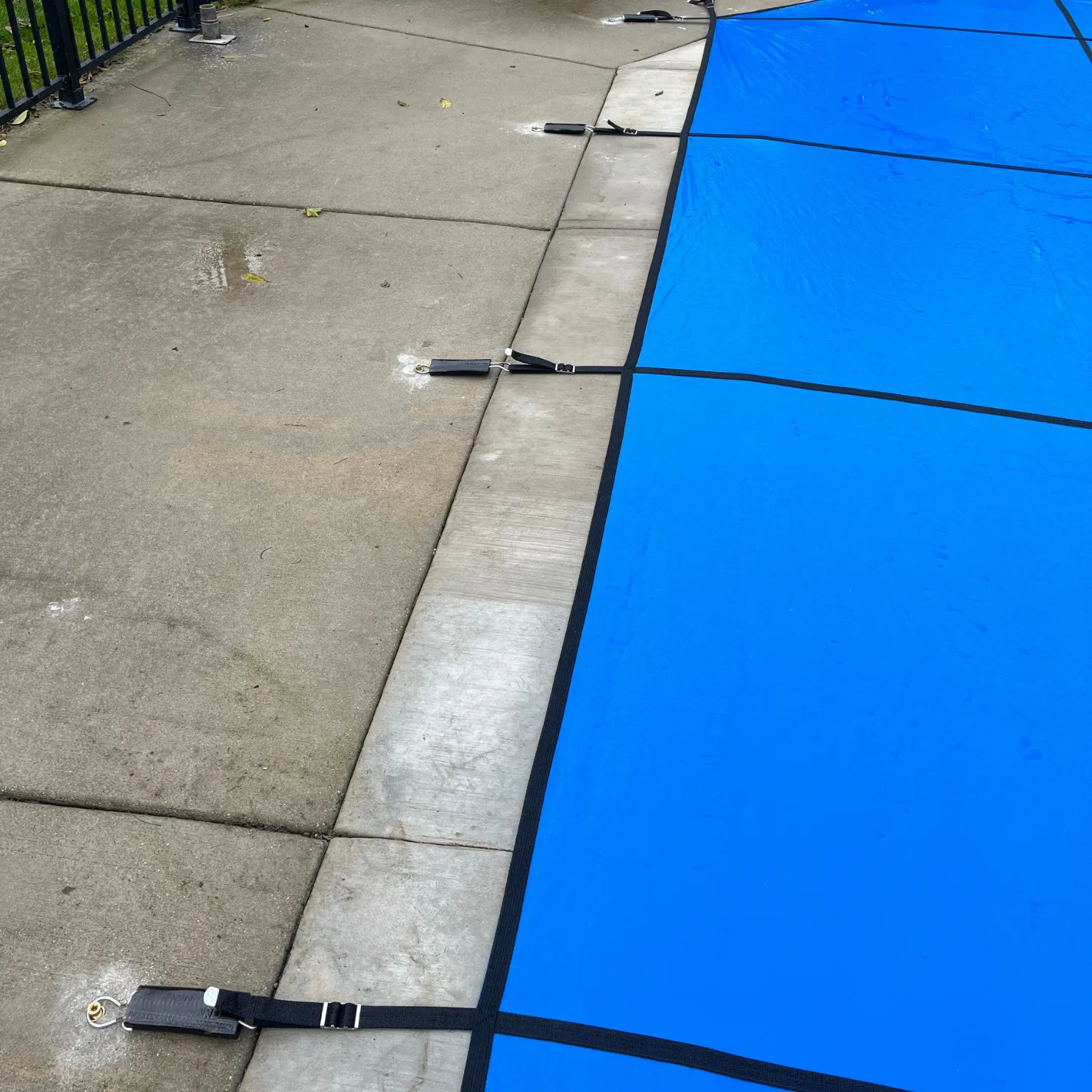 15' x 30' Rectangle Aquamaster 100% Solid Safety Pool Cover