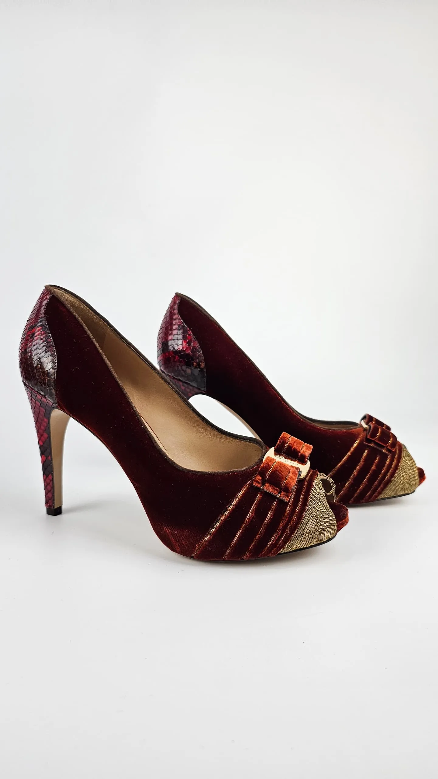 Bordeaux Fondente Toy Peep Toe Pumps