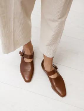 Buttoned Shoes Cognac