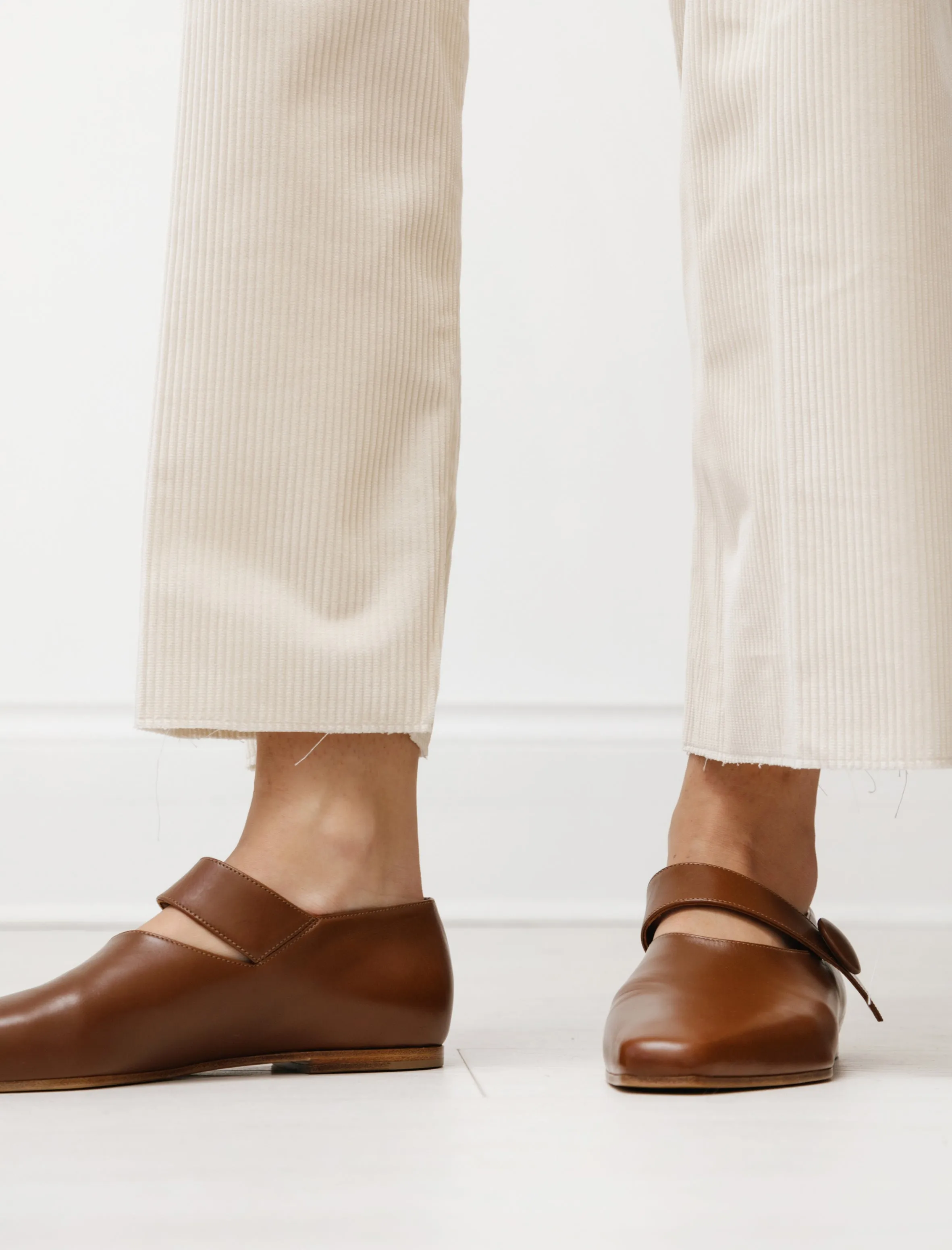 Buttoned Shoes Cognac