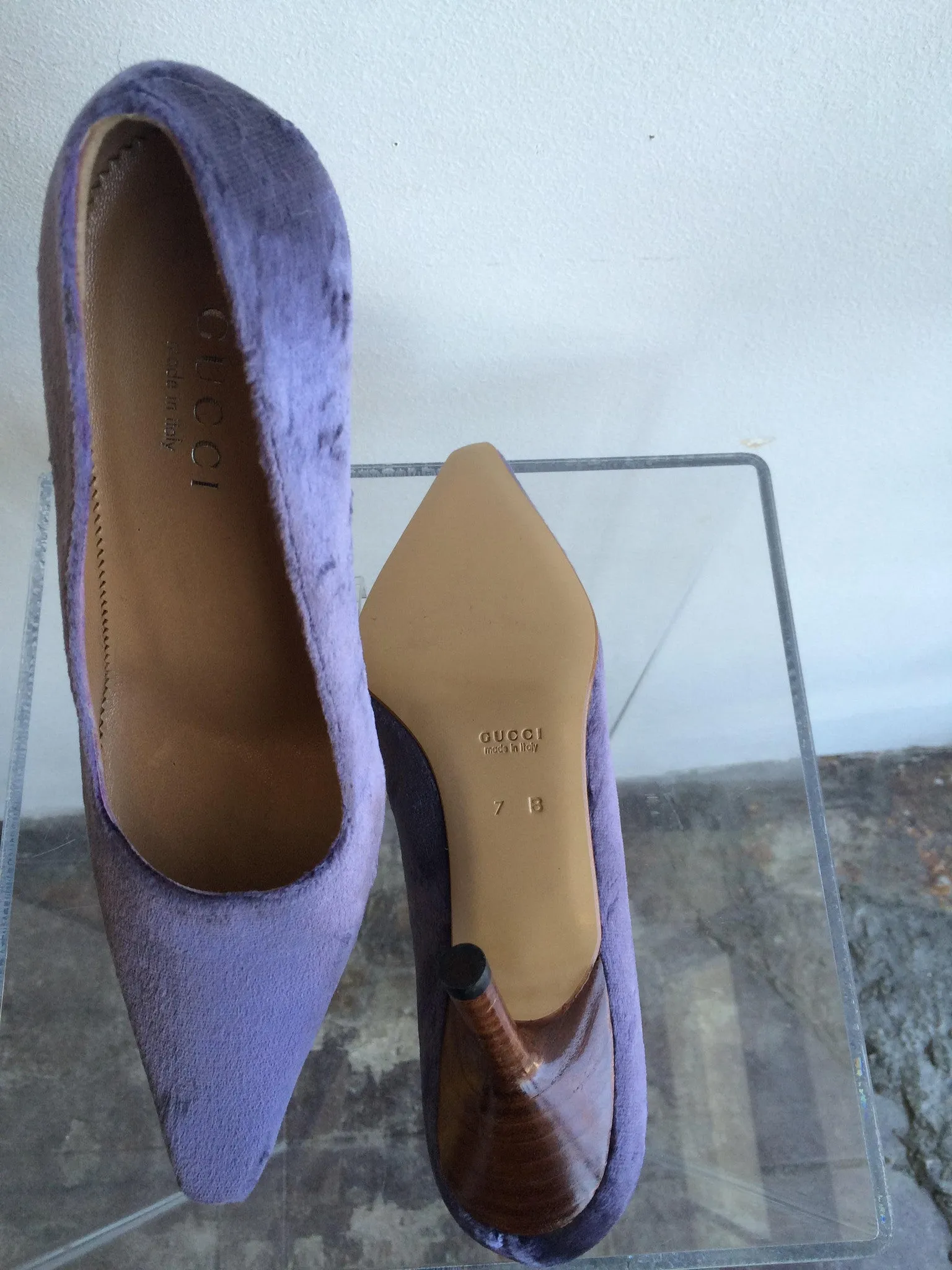 Gucci Lavender Velvet Pumps Never Worn